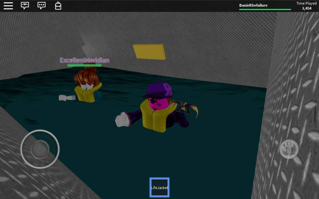 the titanic is sinking roblox