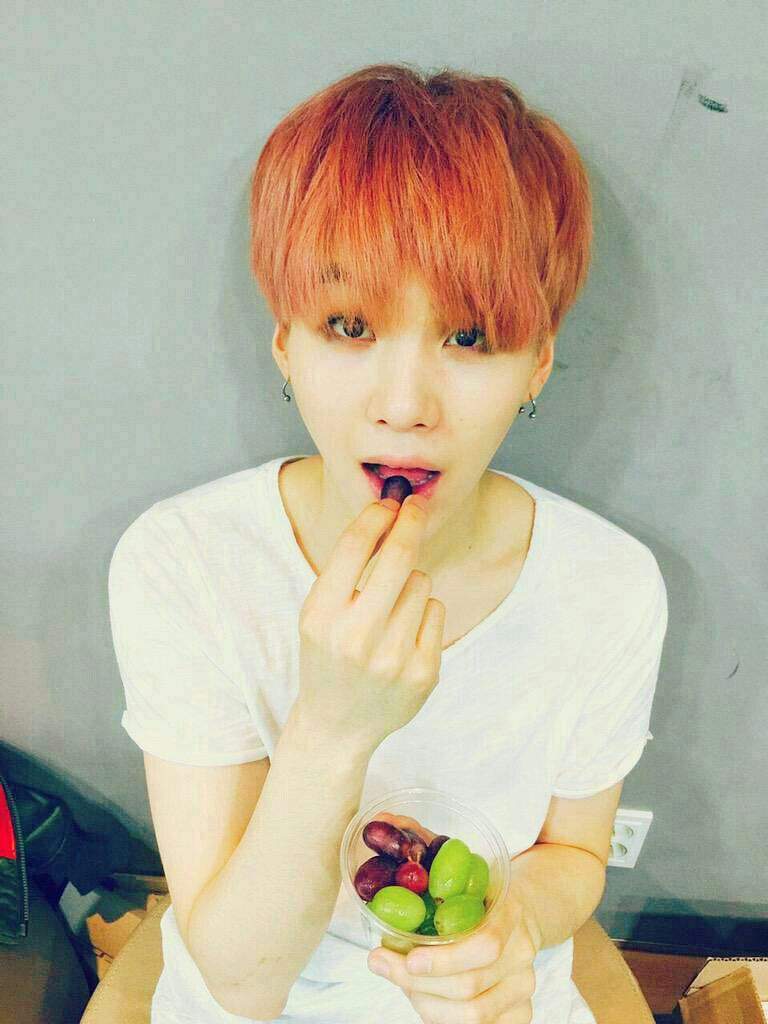 Bts suga vs seventeen woozi KPop Amino