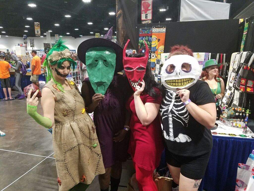 Mrs. Oogie Boogie | Cosplay Amino