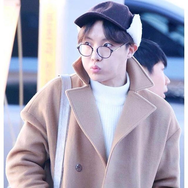 J-HOPE AND GLASSES 🌸🌸🌸 | K-Pop Amino