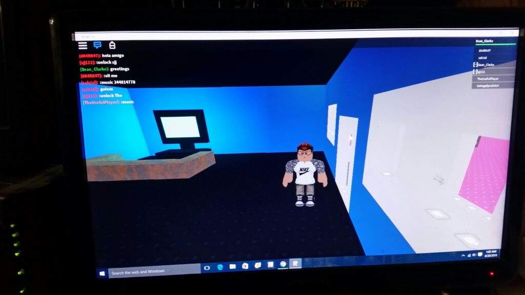 A Good House In Kohl S Admin House Roblox Amino - casual day at kohls admin house roblox amino