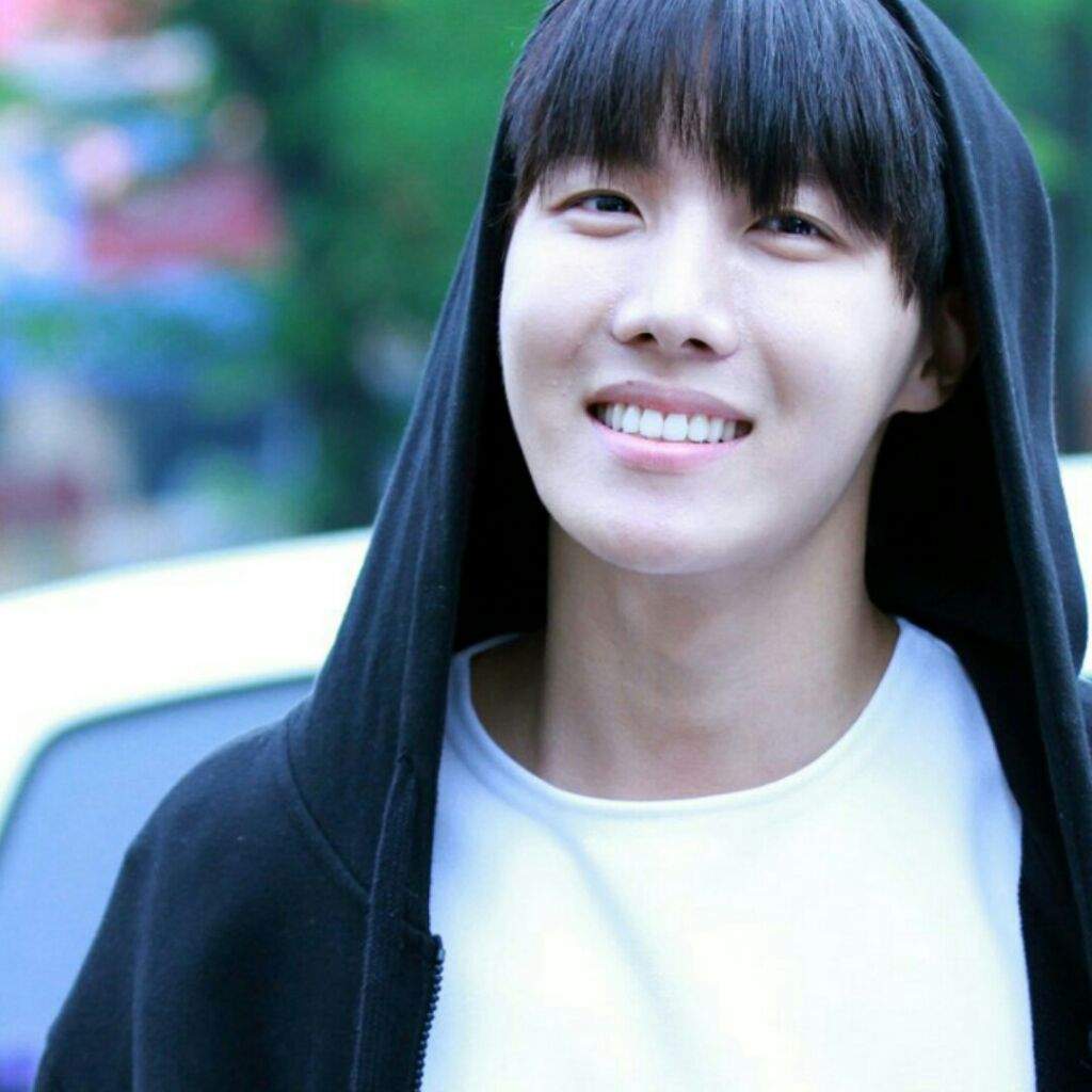 J-Hope with black hair♡♡ | K-Pop Amino