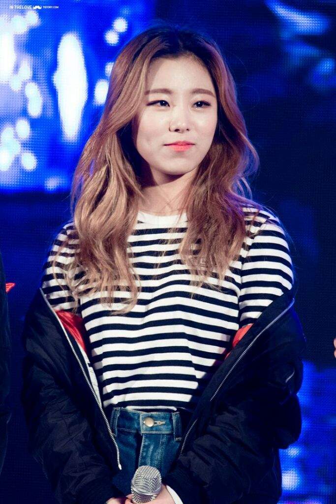 Wheein | Wiki | K-Pop Amino