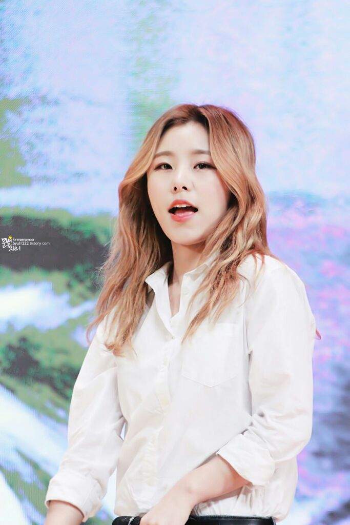 Wheein | Wiki | K-Pop Amino