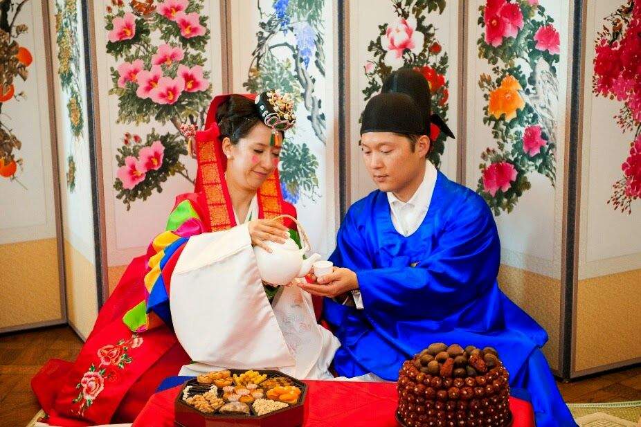 Resultado de imagen para matrimonio entre coreano y extranjera