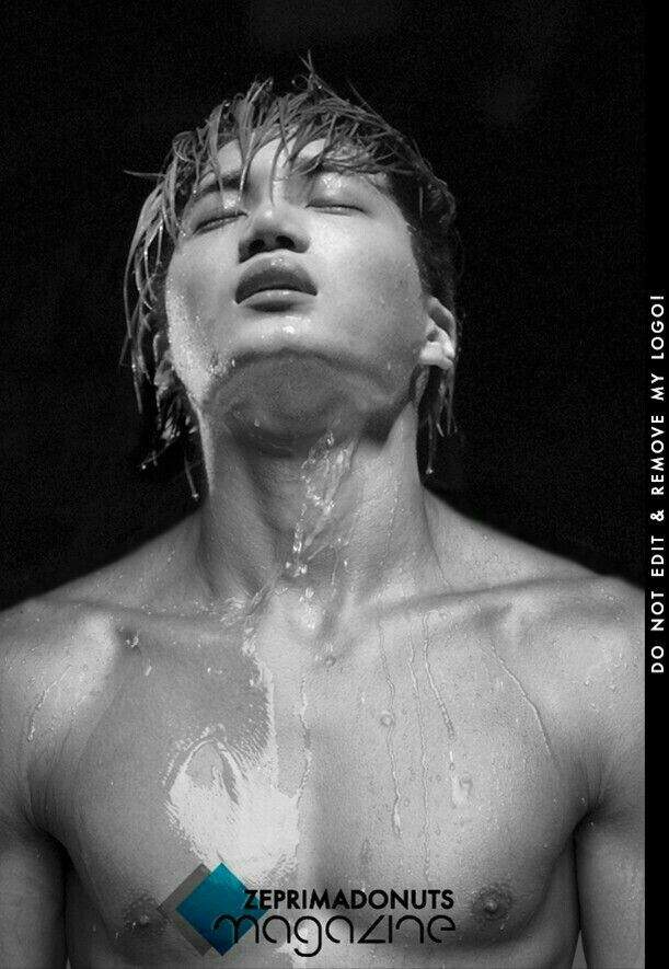 exo kai shirtless