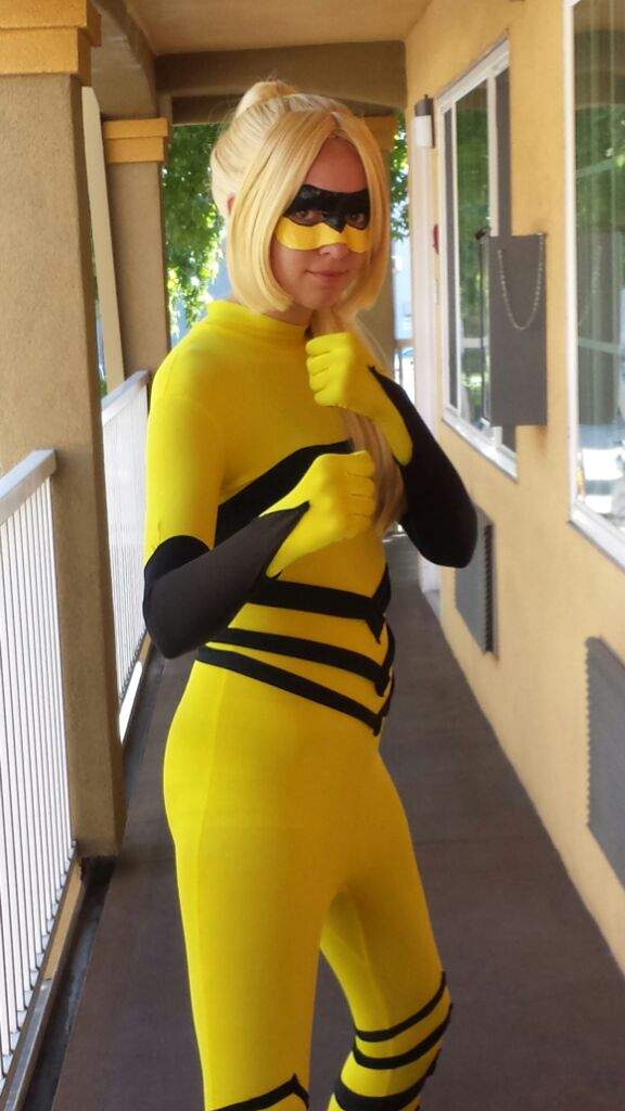 Miraculous Ladybug Queen Bee | Cosplay Amino