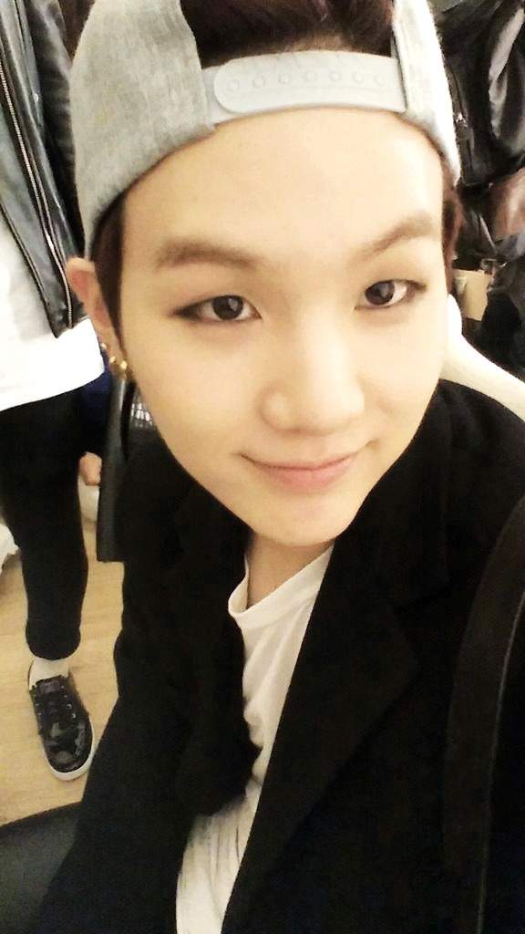 FoReheAD yOOnGi / SUgA or HoSEok / J-hOpE | ARMY's Amino