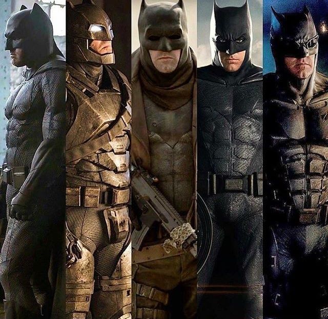 Los diferentes trajes de Batman... | •Cómics• Amino