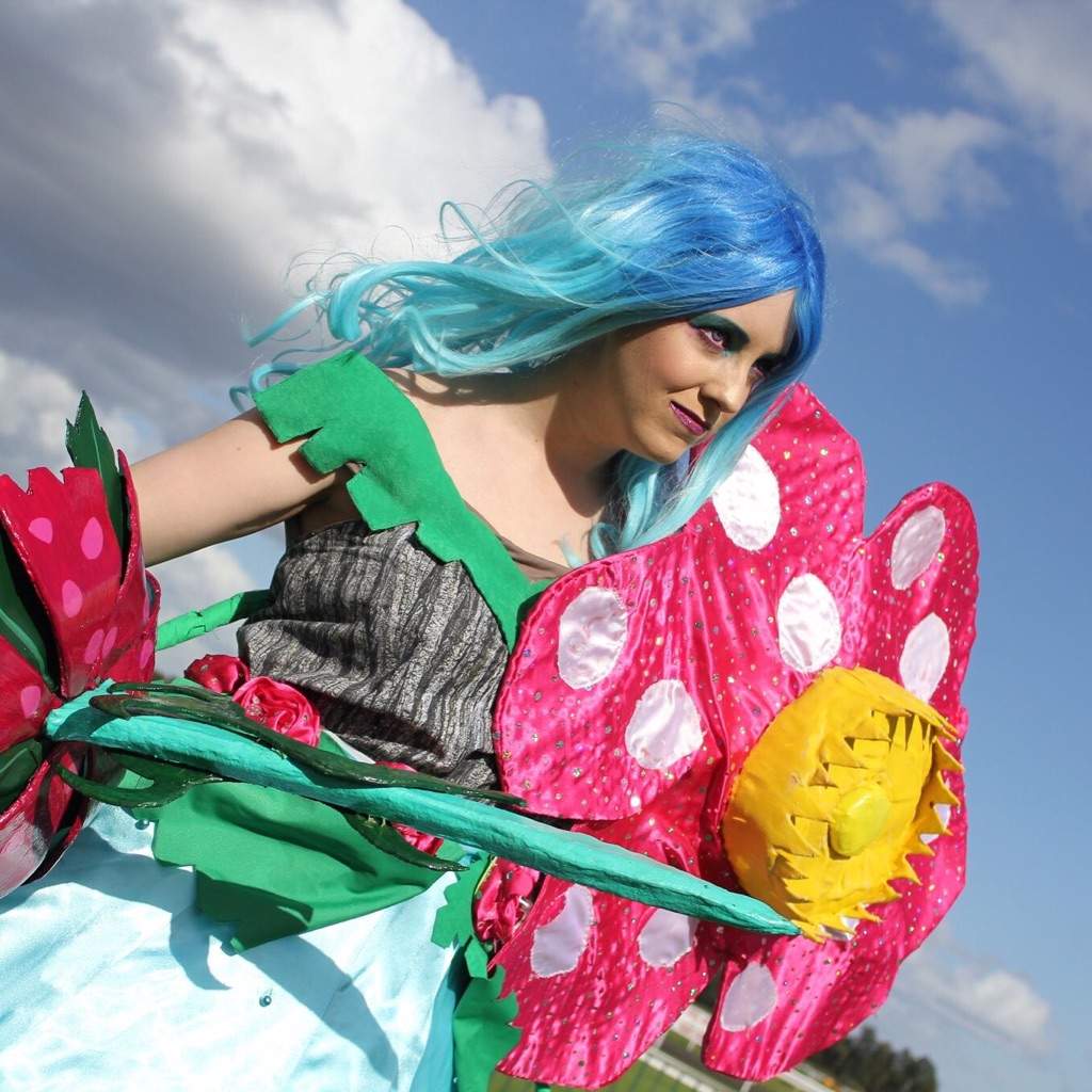 Venusaur Cosplay 