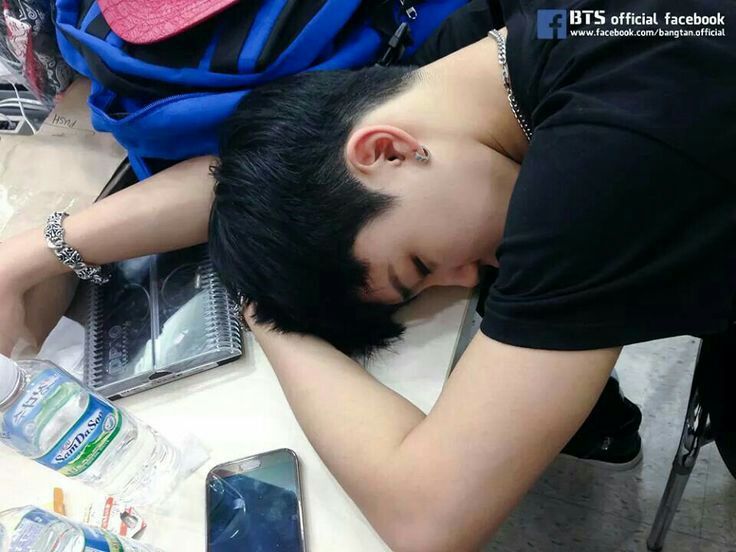 Day-25 bias sleeping (Jimin) | K-Pop Amino