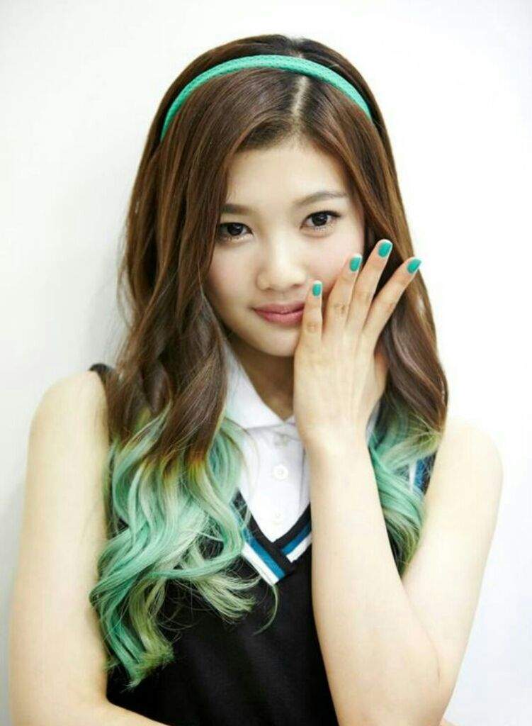 BEST kpop female idols that rocked green hair KPop Amino