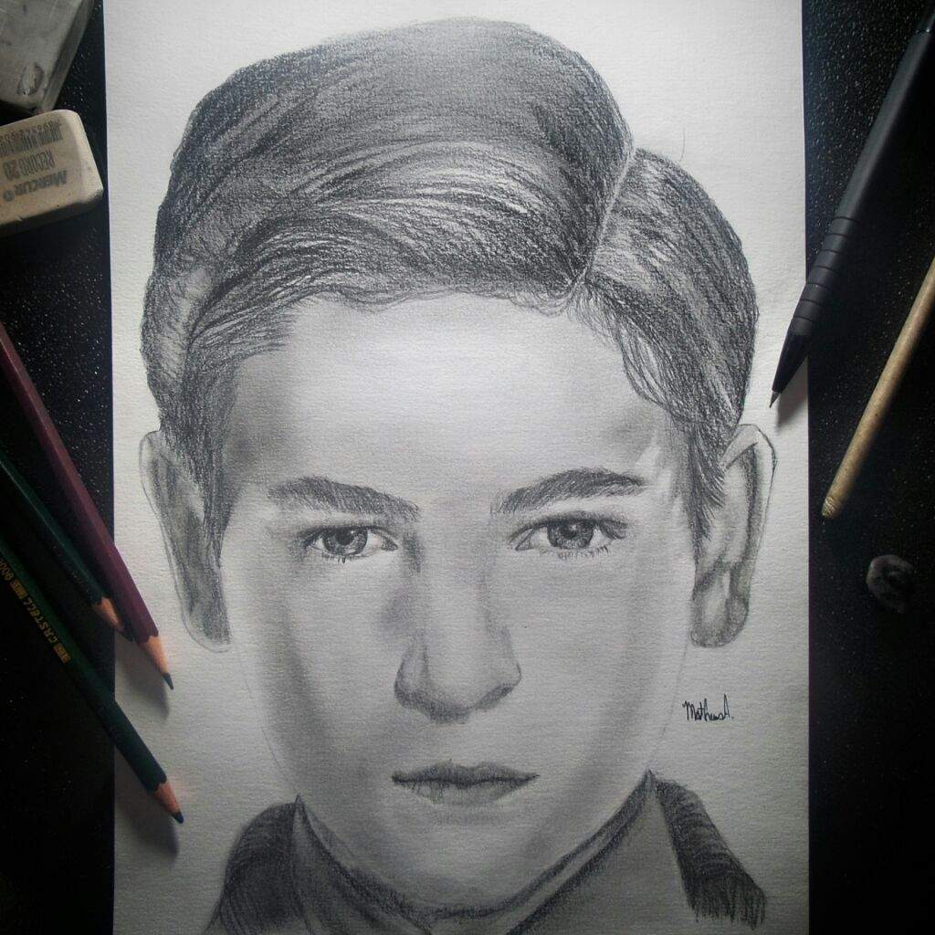 Bruce wayne/David Mazouz (Gotham) | Art Amino