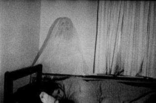 creepy pictures of real ghosts