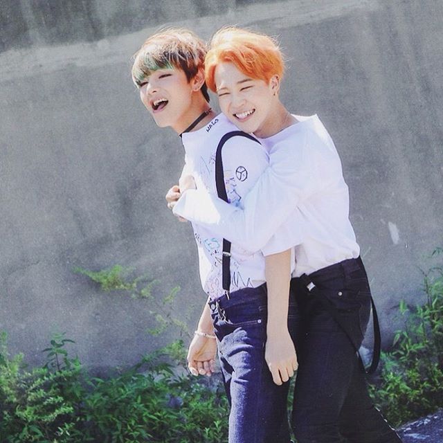 V And Jimin Are Friendship Goals Armys Amino