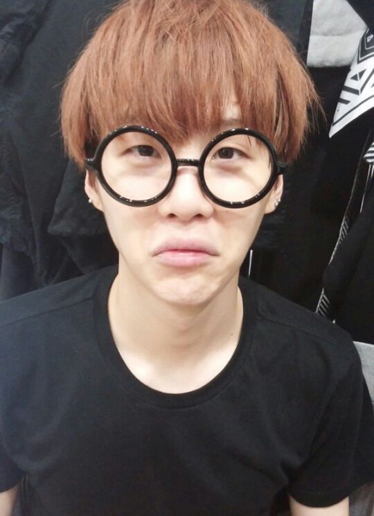 I live for: MIN YOONGI WITH GLASSES | K-Pop Amino