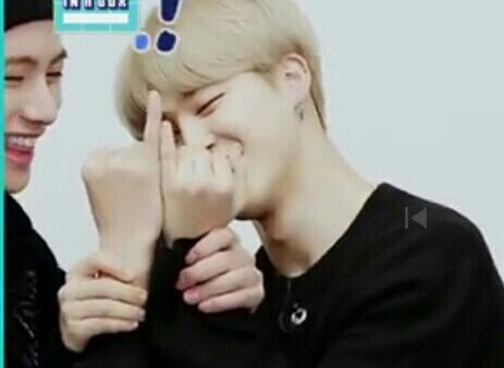 Jimin's cute hands💜💜😻😻😹 | K-Pop Amino