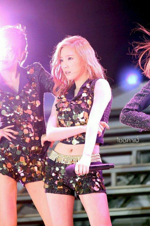 Taeyeon’s 10 Most Daring Stage Outfits! | K-Pop Amino