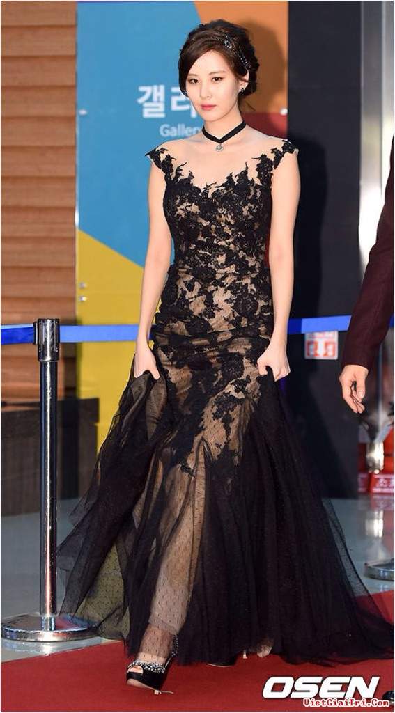 ⏰NEWS:SEOHYUN STUNS IN BLACK DRESS BUT CRITISISED BECAUSE... | Girls'  Generation (소녀 시대) Amino