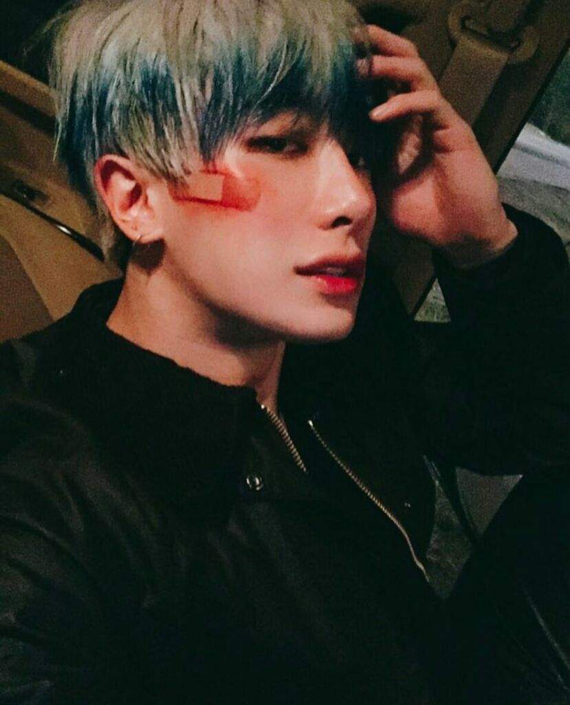 Wonho - The Selfie King | K-Pop Amino