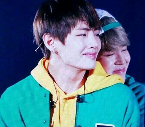 😔BTS V😔 😔GRANDMOTHER DIED😔 | K-Pop Amino