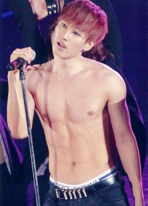 Shirtless Kpop Boy Idols Take Two K Pop Amino 8533