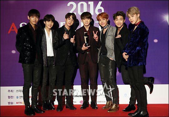 Resultado de imagen de Asia Artist Awards (AAA):Best K-pop Artist Award. bts