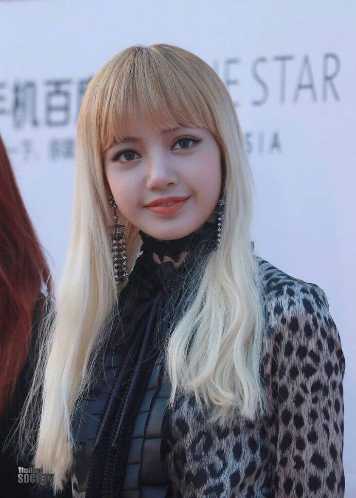 A couple of minutes for LALISA MANOBAN💕 | BLINK (블링크) Amino