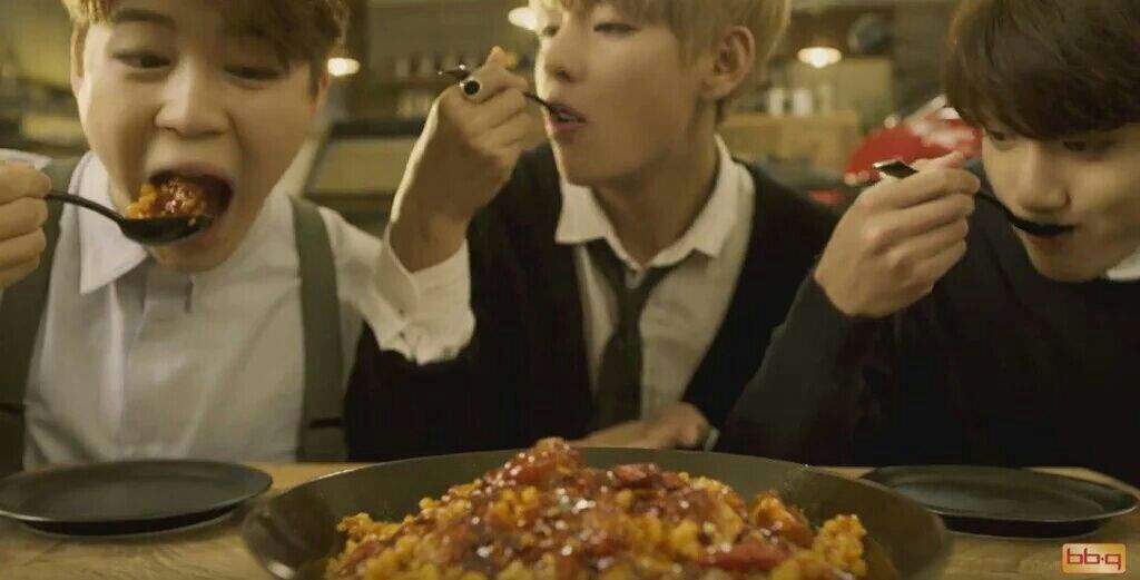 5 eat. BTS V eating.