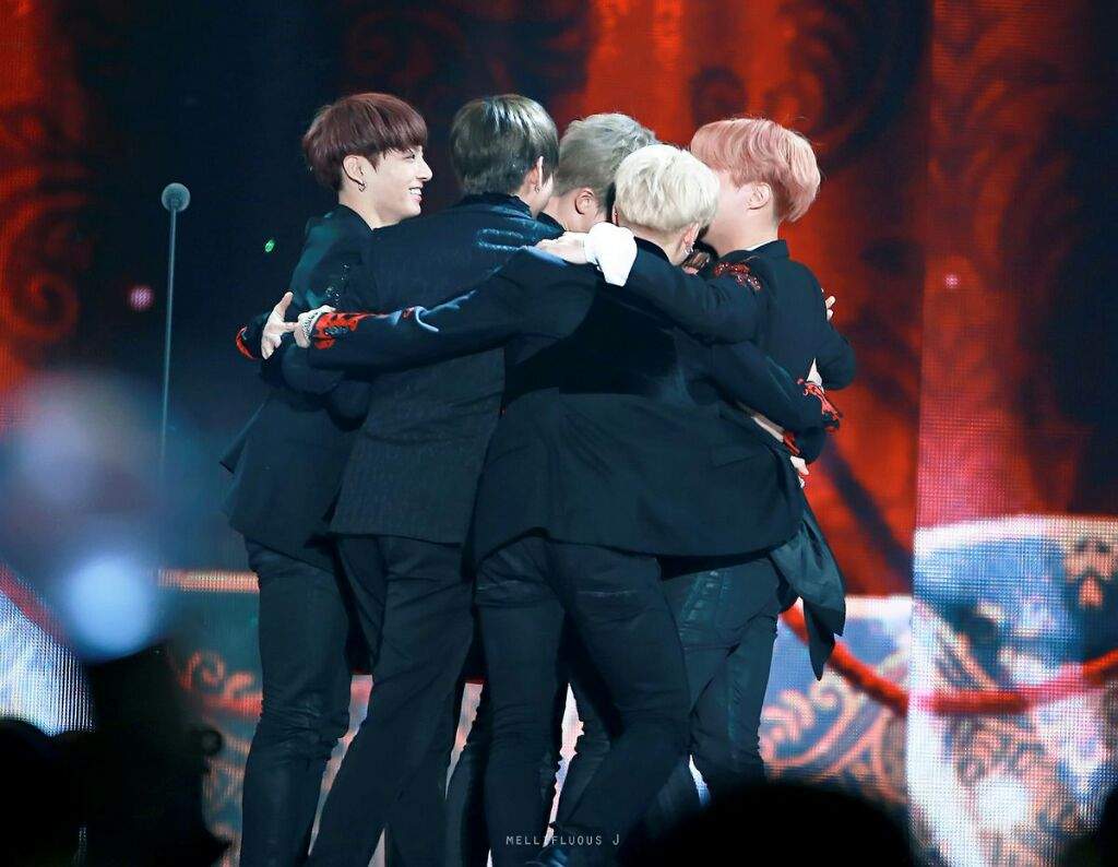 BTS WINS DAESANG | K-Pop Amino