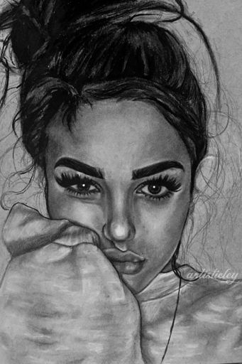 drawing of Maggie Lindemann ~~ | Drawing Amino