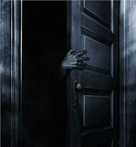 No habras la puerta | Terror Amino