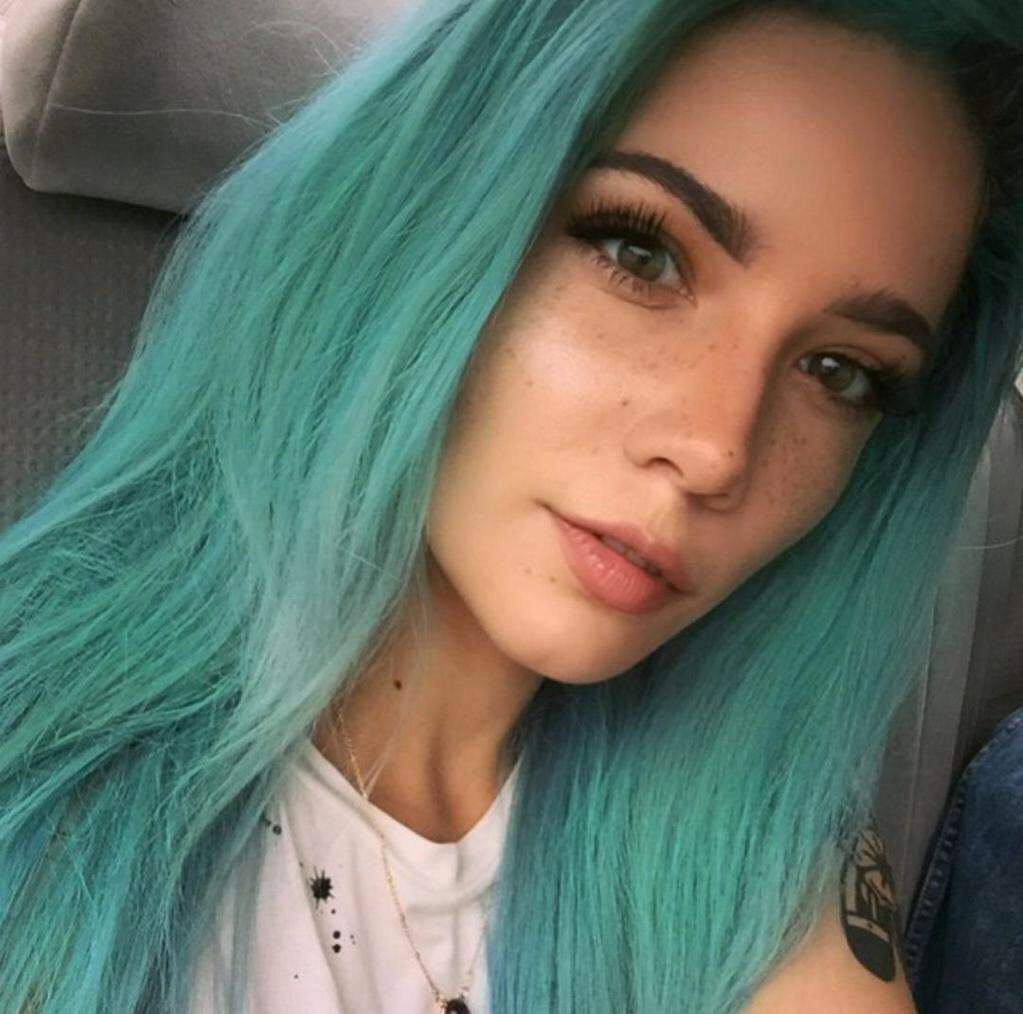 Ass Selfie Halsey Selfiey naked photo 2017 braless Selfie Halsey Selfiey naked photo 2017