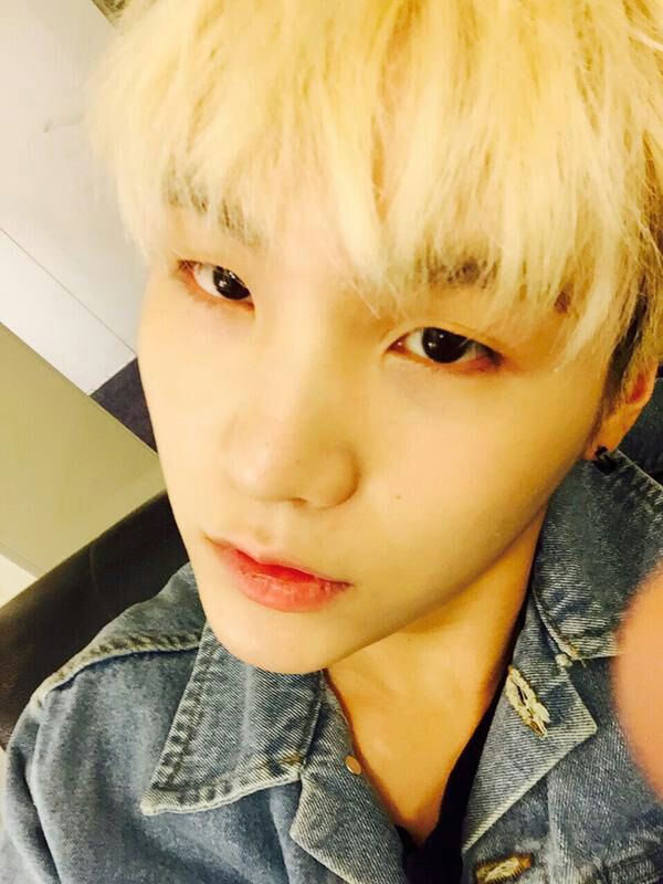 Min Yoongi selfies 🙊 | ARMY's Amino