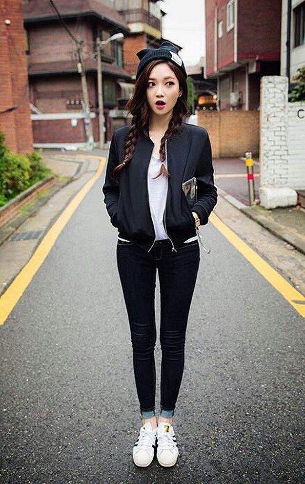 korean black and white outfit