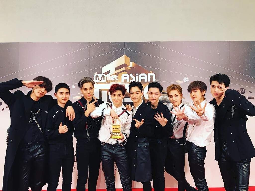 EXO MAMA 2016 | K-Pop Amino