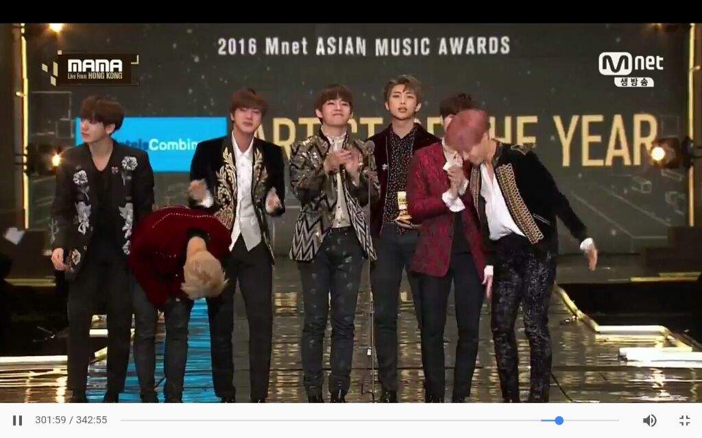 Bts Win Artist Of The Year On Mama 16 Army S Amino