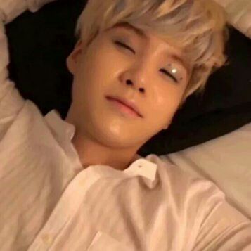 Yoongi with blonde hair part1 | ARMY's Amino