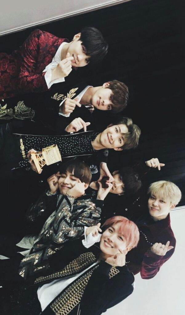 #BTS #WALLPAPER | ARMY's Amino
