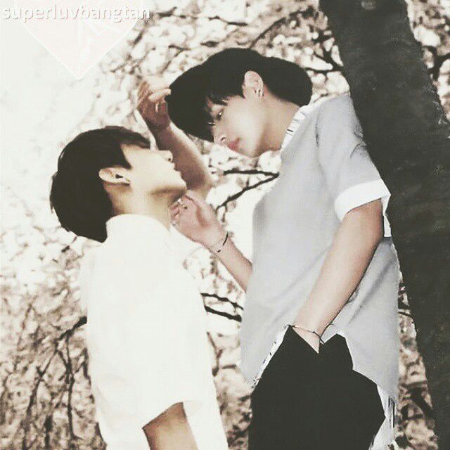MOMENTOS VKOOK • | ARMY's Amino Amino