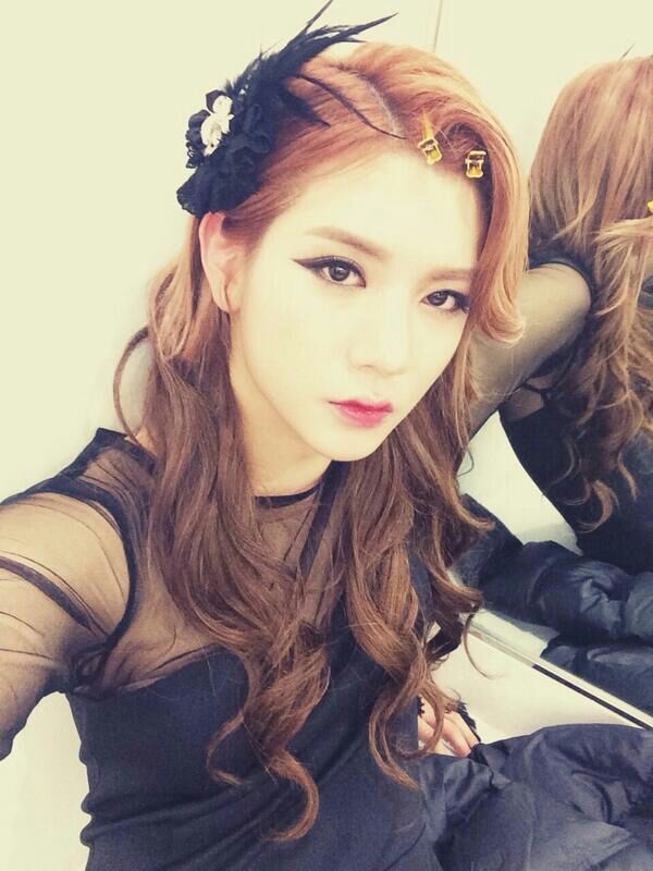 Ren (NU'EST) | Wiki | •Kpop• Amino