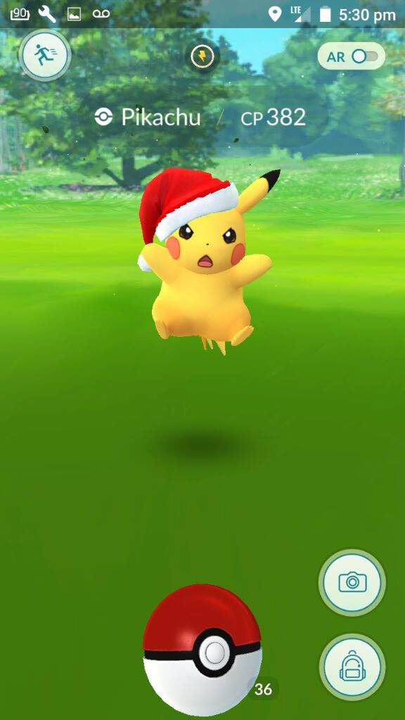 pokemon go pikachu santa hat