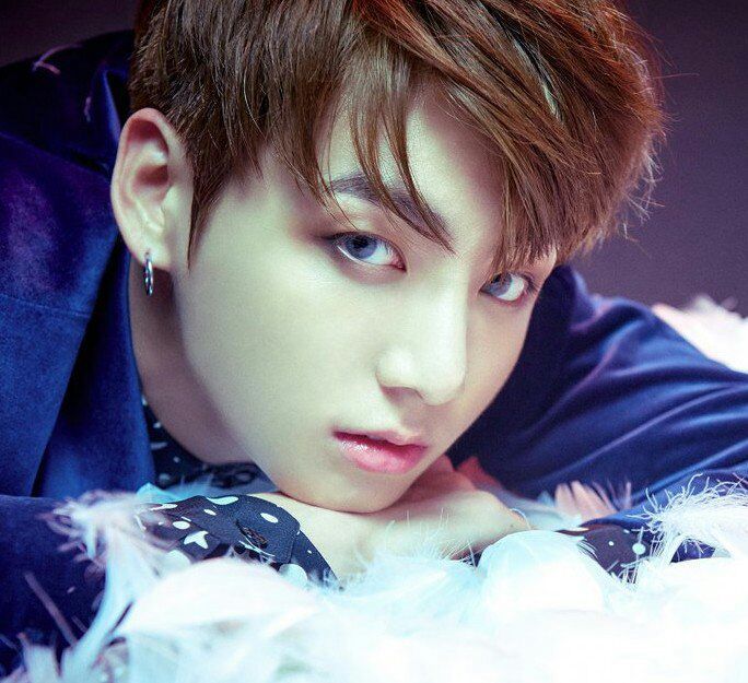 Jungkook with blue contacts is just too much for me 😍😫😣😍