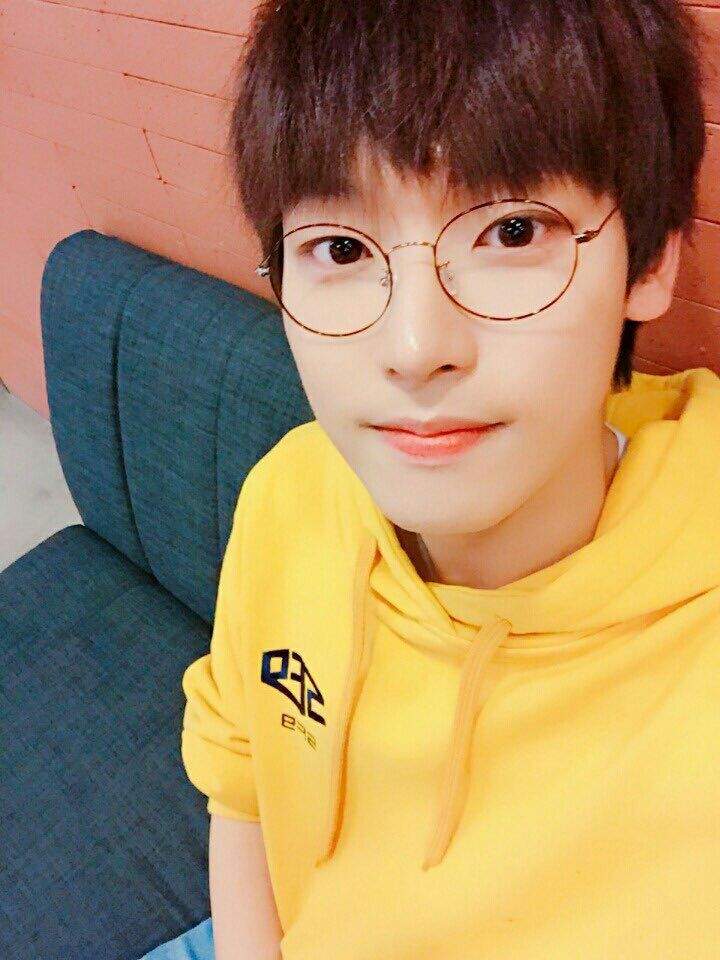 161224 SF9 Inseong Fancafe Update | SF9 Amino