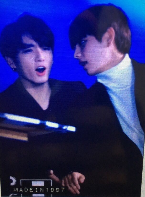 Taekook Couple strong bond 2016 SBS Gayo Daejun | ARMY's Amino