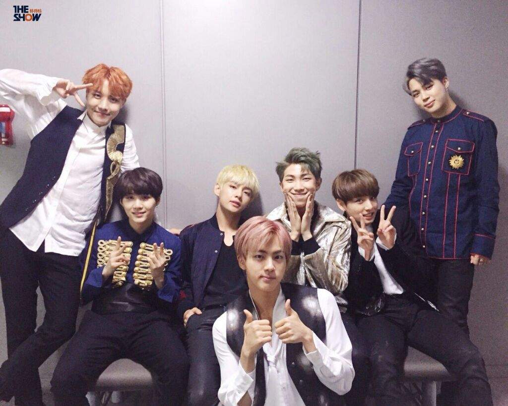 BTS looks like royalty pt. 1♕ Royal AU? | ARMY's Amino