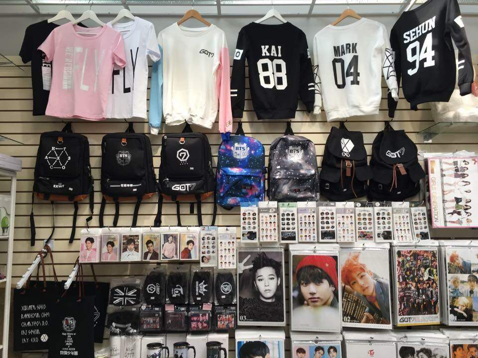 Stars store kpop. K-Pop мерч (БТС). K-Pop магазин в Москве BTS. К-поп магазин в Москве БТС. Корейские магазины в Москве k-Pop.