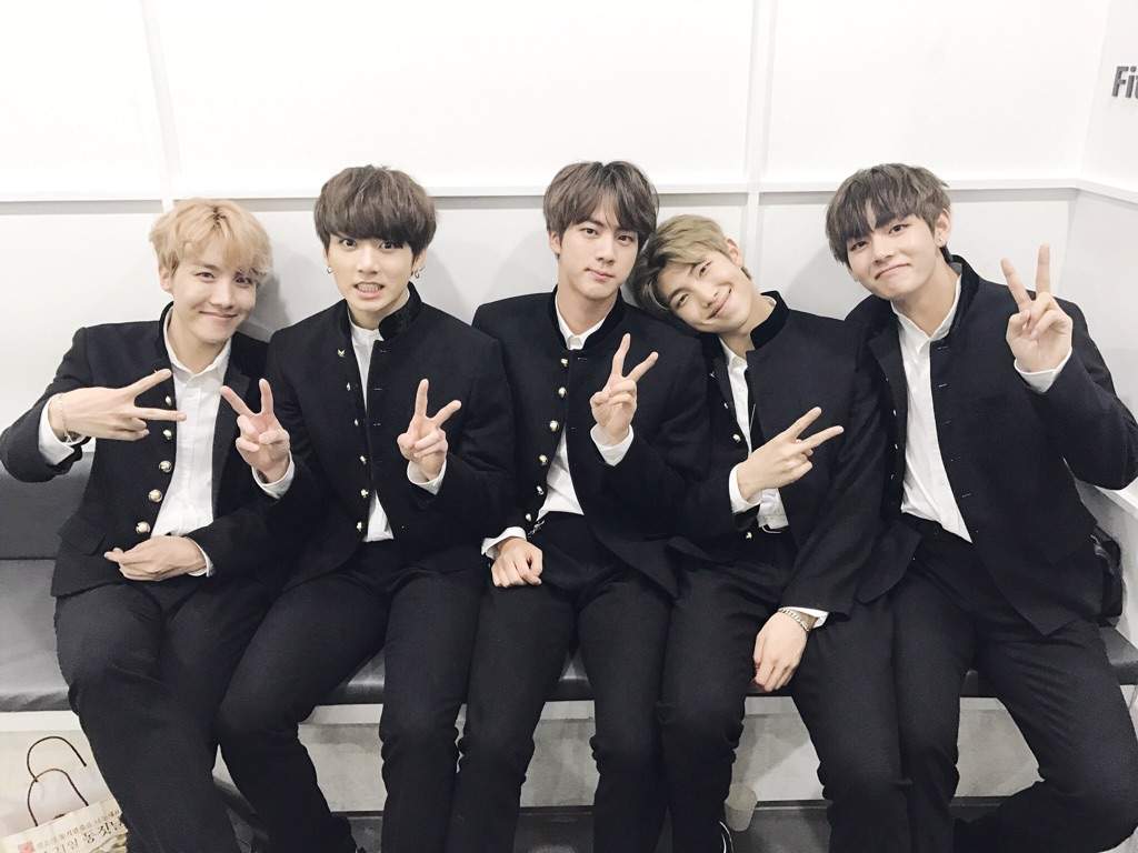 BTS Twitter Updates Wiki K Pop Amino