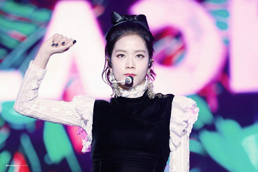 Sessão de fotos especial - Kim Jisoo | •Kpop• Amino