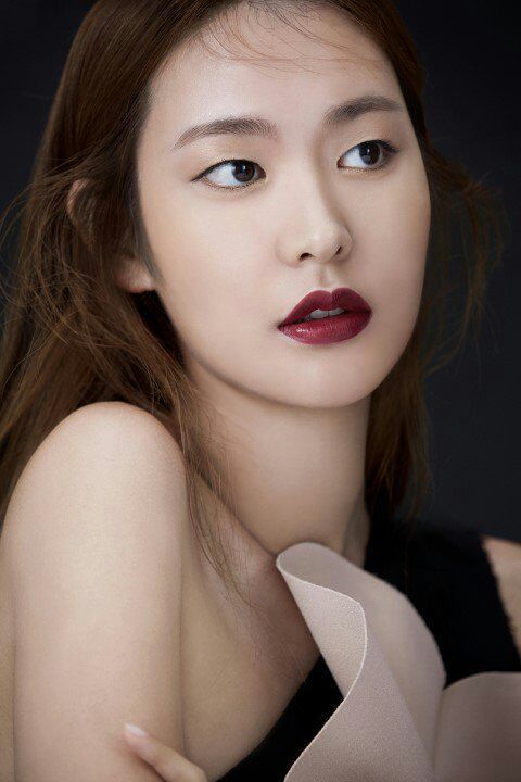 Jung Yoo Jin | Wiki | K-Pop Amino